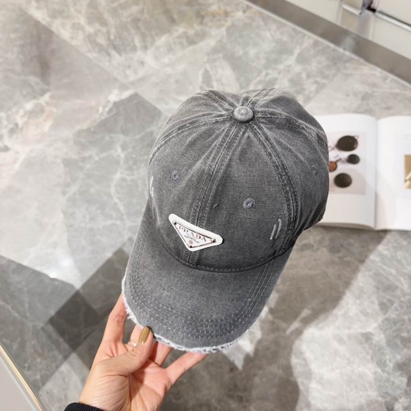 Prada cap (184)